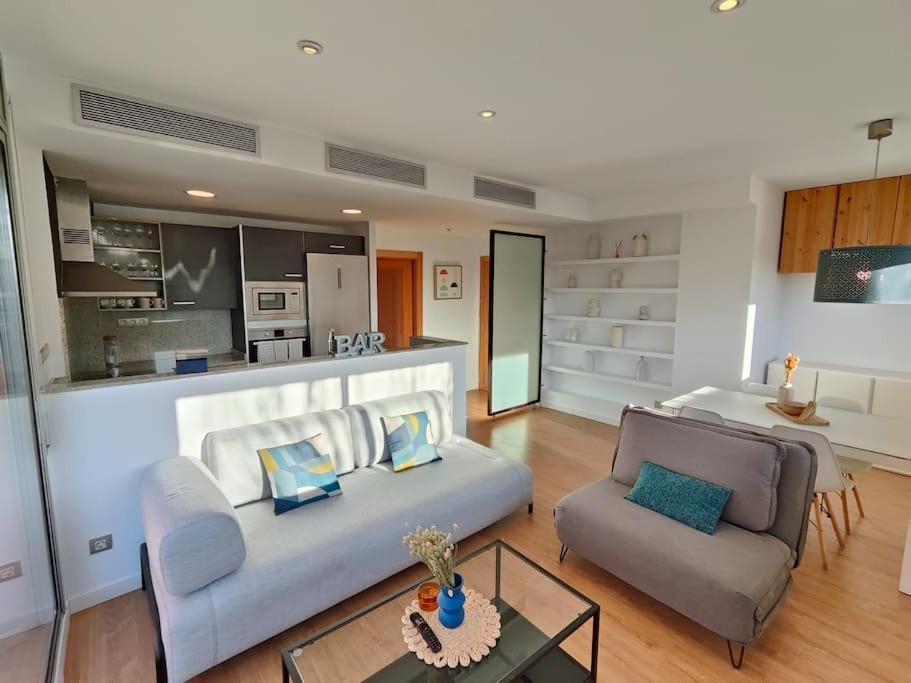 Large Terrace Luxury Apartment Сан-Адріа-де-Бесос Екстер'єр фото