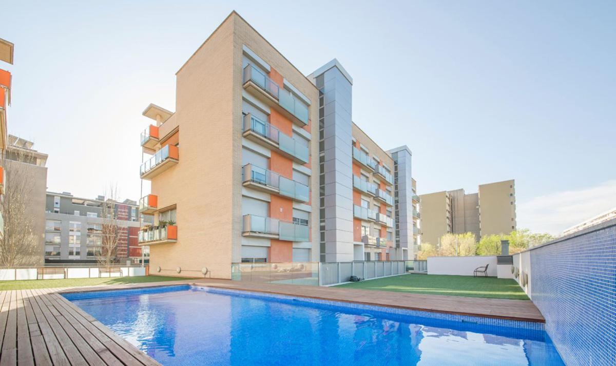 Large Terrace Luxury Apartment Сан-Адріа-де-Бесос Екстер'єр фото